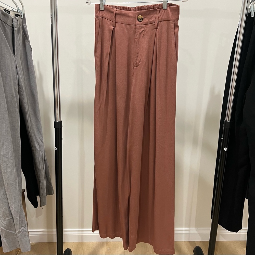 Wide-Leg High-Rise Pants in Dusty Rose